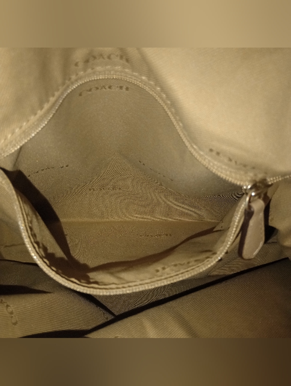 EUC Coach Edie Shoulder bag 31 With Tea Rose Tooling - Picture 10 of 12